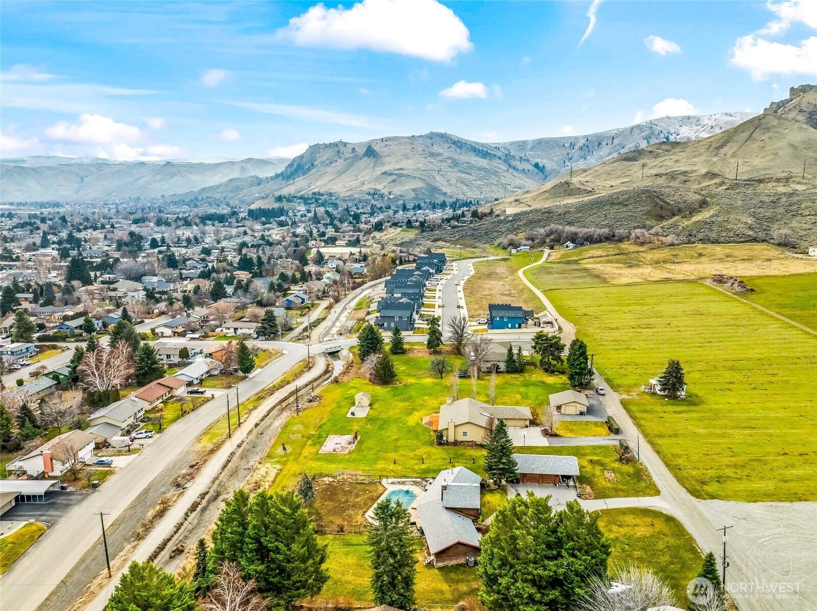 1919 B 5th St , Wenatchee, WA 98801