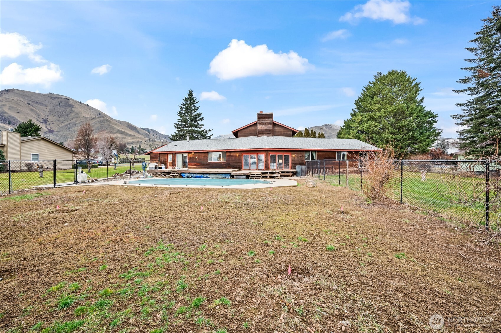 1919 B 5th St , Wenatchee, WA 98801