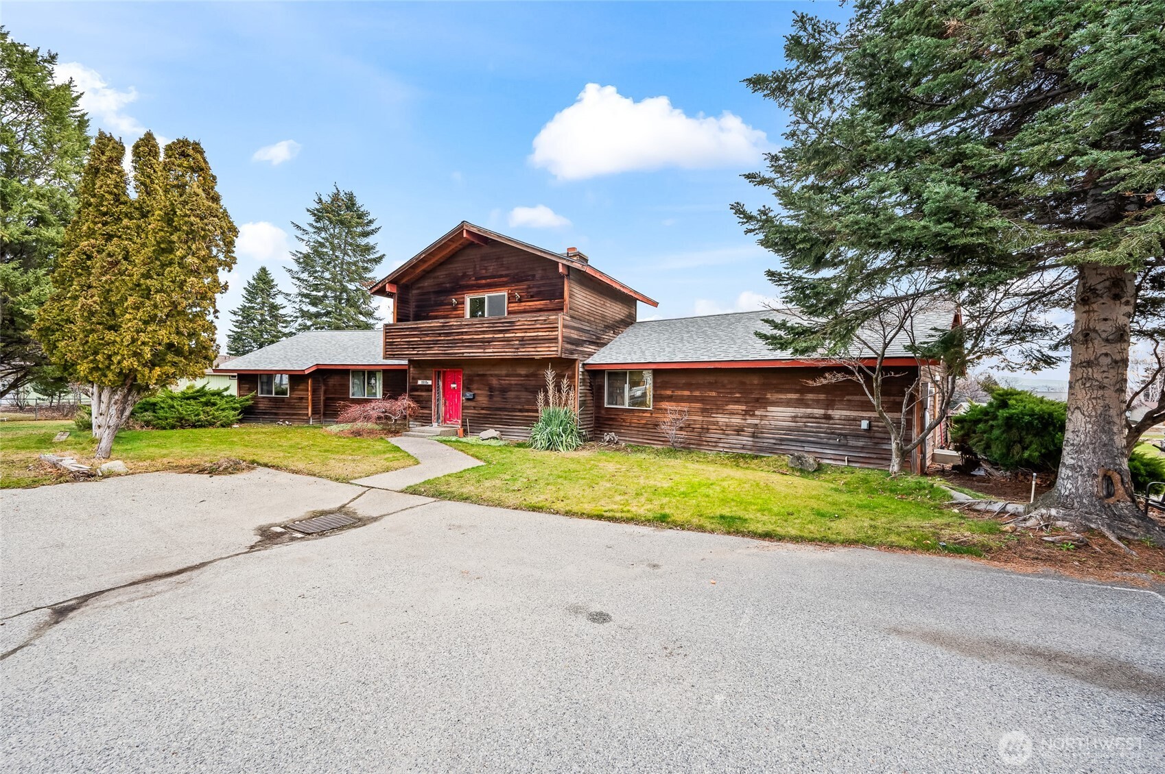 1919 B 5th St , Wenatchee, WA 98801