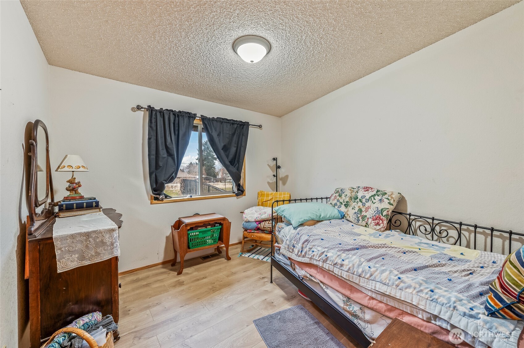 1919 B 5th St , Wenatchee, WA 98801