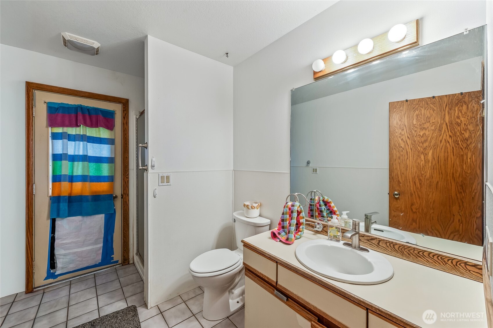 1919 B 5th St , Wenatchee, WA 98801