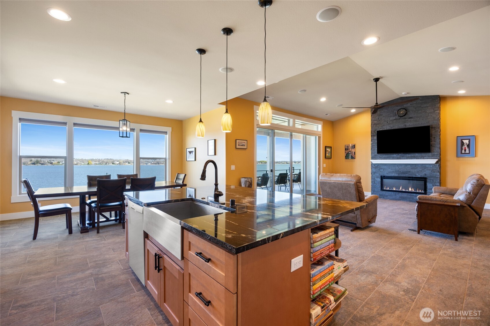 4065 NE Edwards Drive , Moses Lake, WA 98837