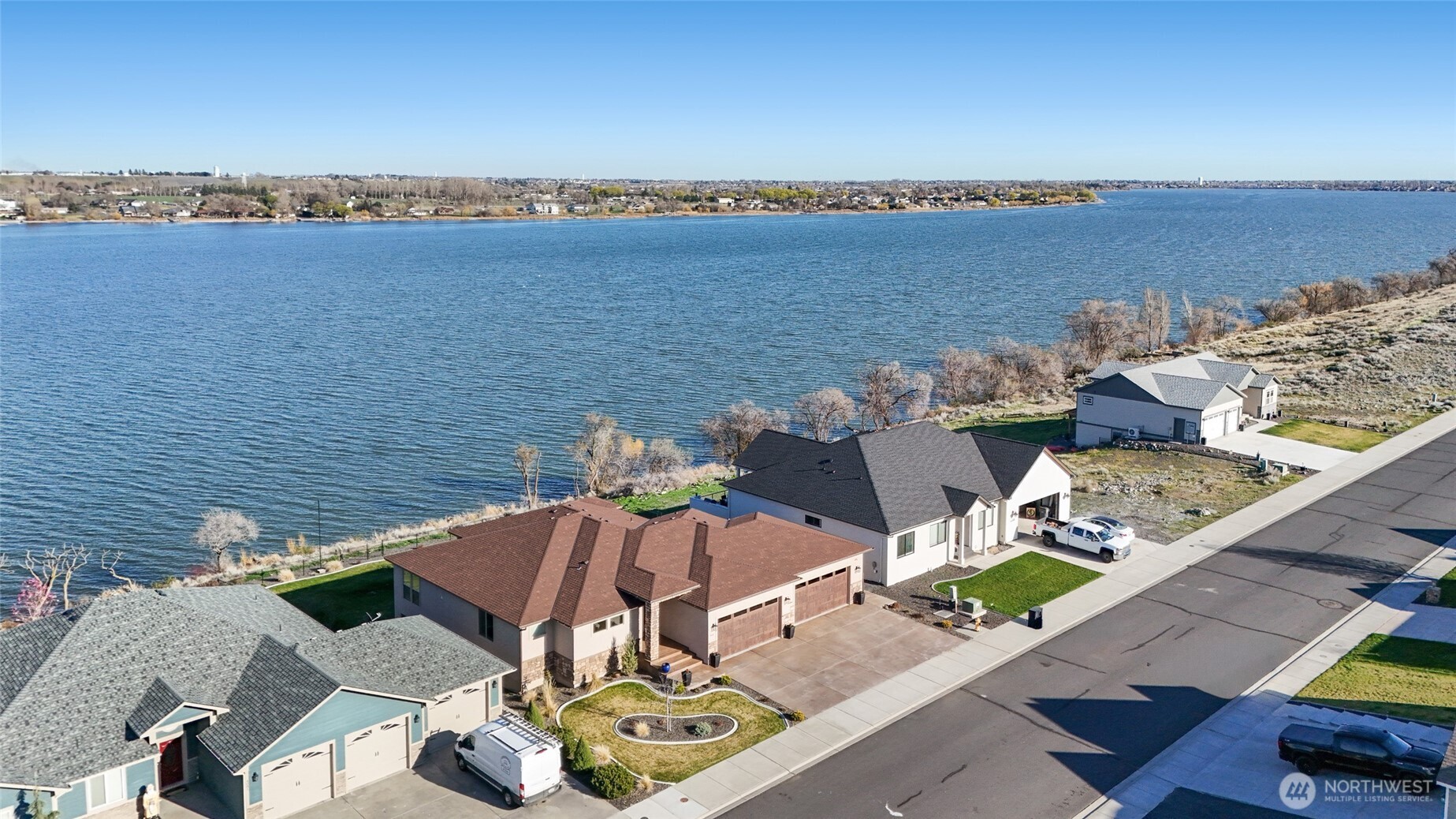 4065 NE Edwards Drive , Moses Lake, WA 98837