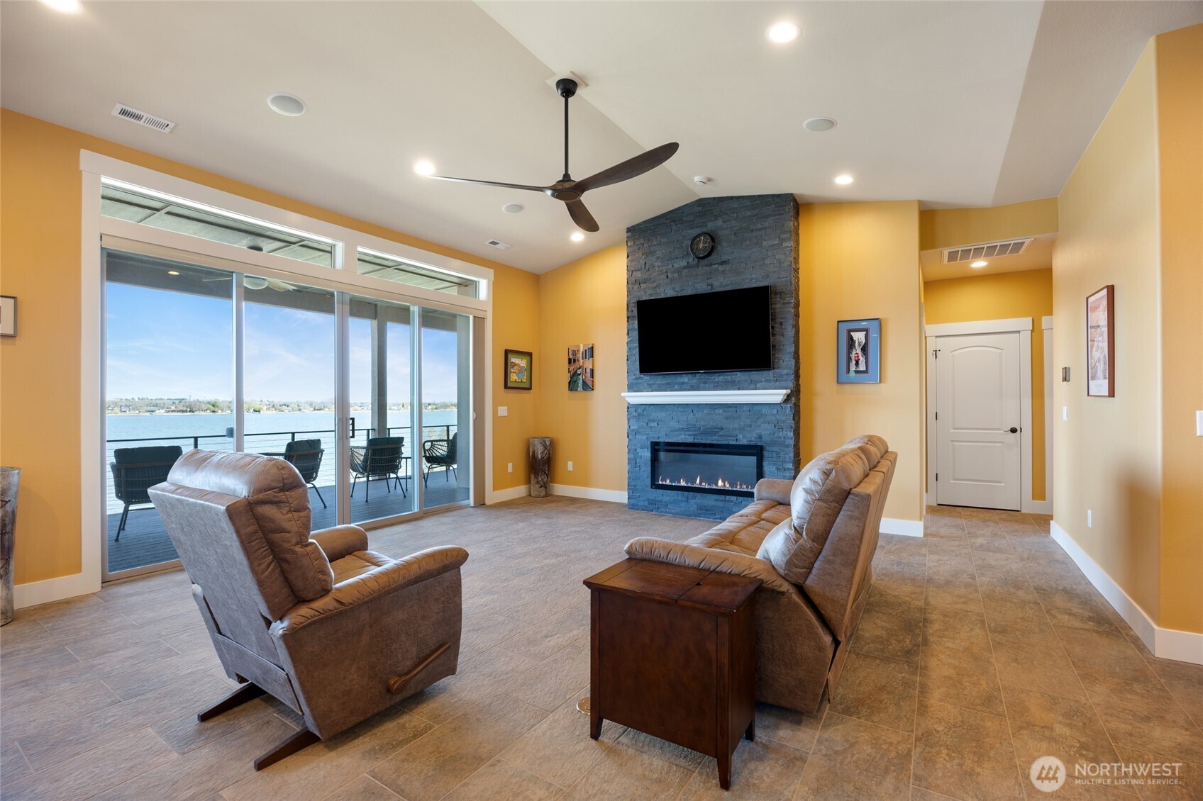 4065 NE Edwards Drive , Moses Lake, WA 98837