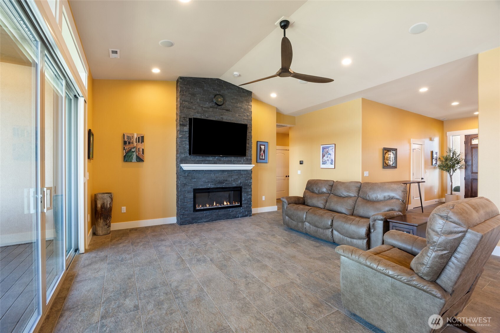 4065 NE Edwards Drive , Moses Lake, WA 98837