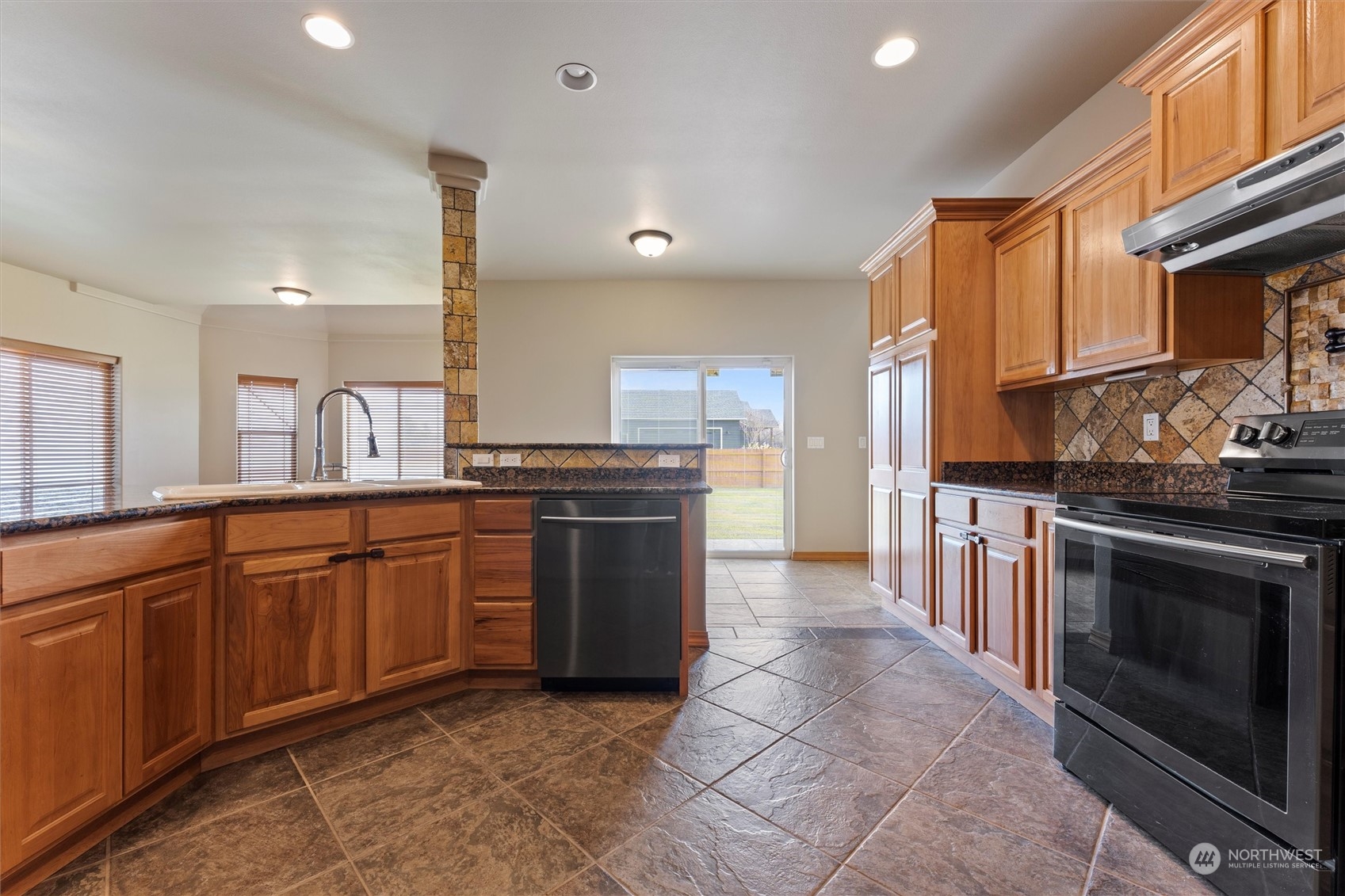 527 Road I.6 NE, Moses Lake, WA 98837
