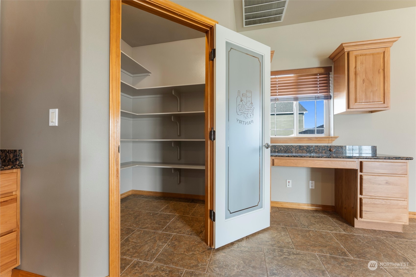 527 Road I.6 NE, Moses Lake, WA 98837