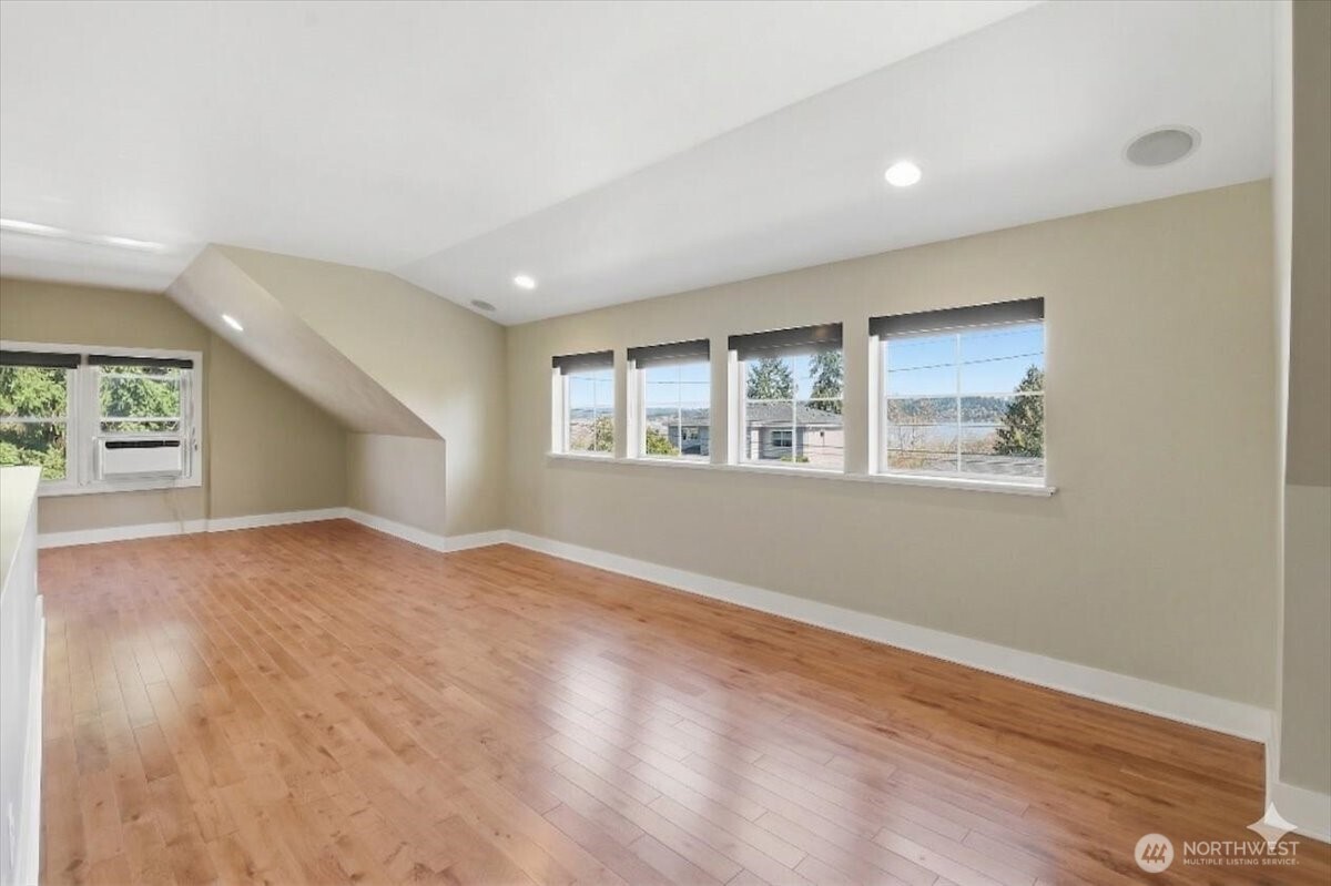 3803 42nd Avenue S, Seattle, WA 98118