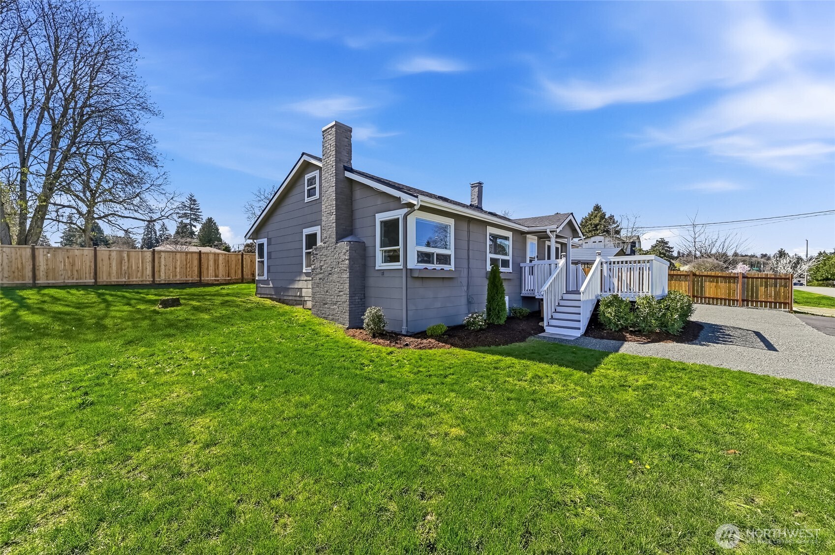 1221 S 101st Street , Seattle, WA 98168
