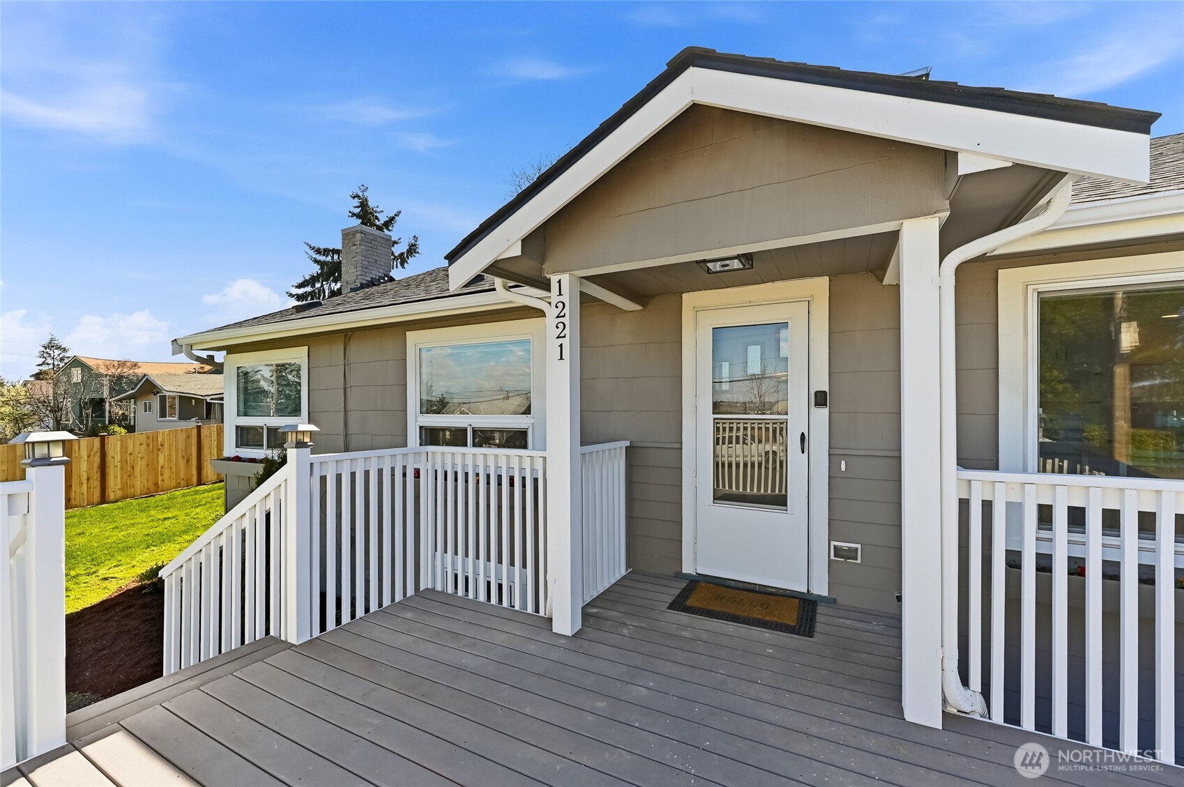 1221 S 101st Street , Seattle, WA 98168