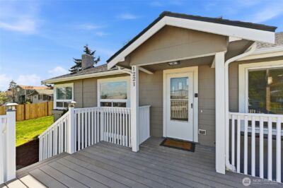 1221 S 101st Street , Seattle, WA 98168 - Photo 4