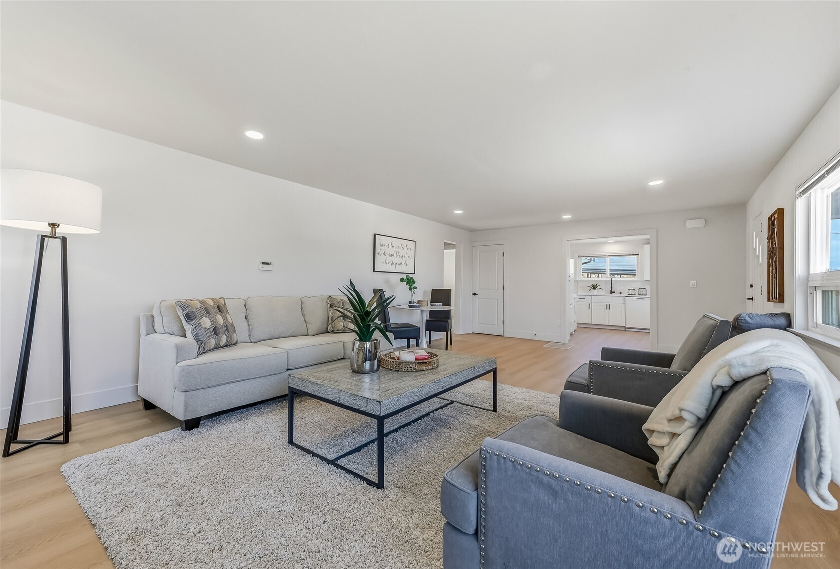 1221 S 101st Street , Seattle, WA 98168