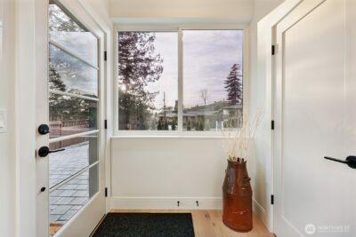 8810 41st Avenue SW, Seattle, WA 98136 - Photo 5