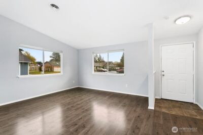 716 Lucerne Lane SE, Olympia, WA 98513 - Photo 2