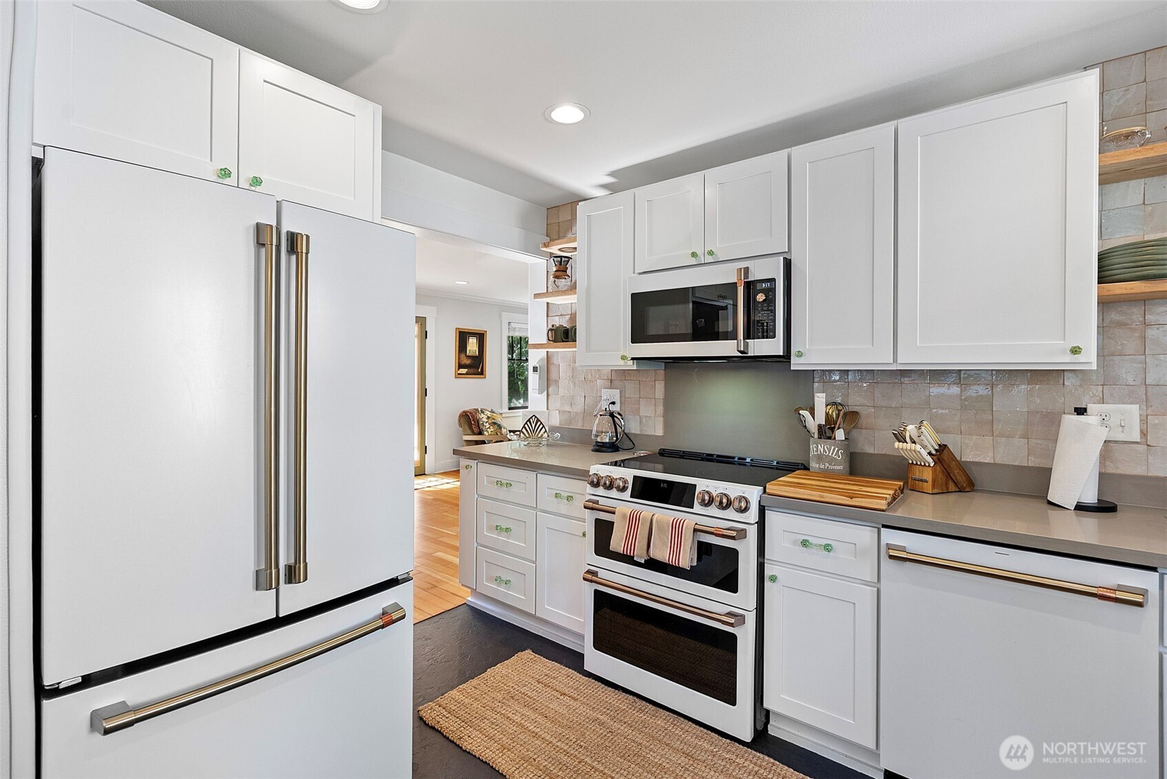 315 Steilacoom Street , Steilacoom, WA 98388