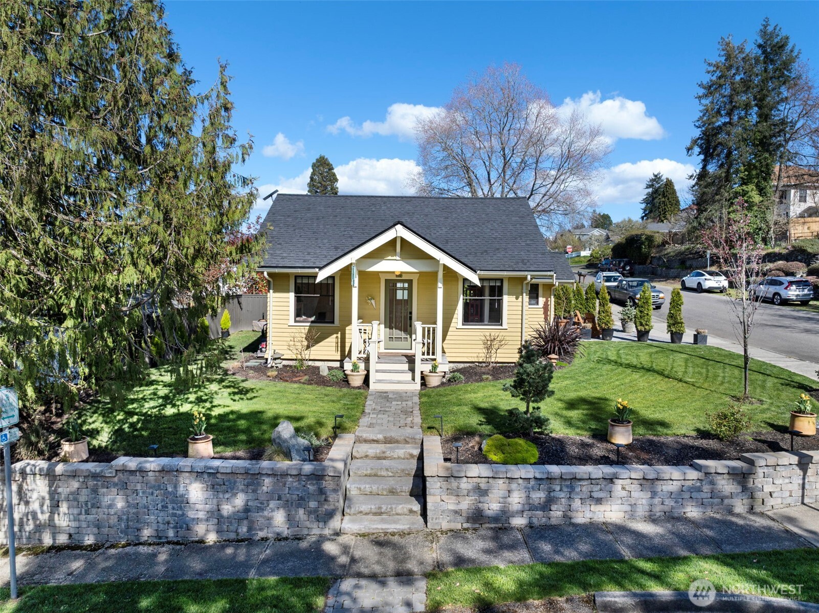 315 Steilacoom Street , Steilacoom, WA 98388