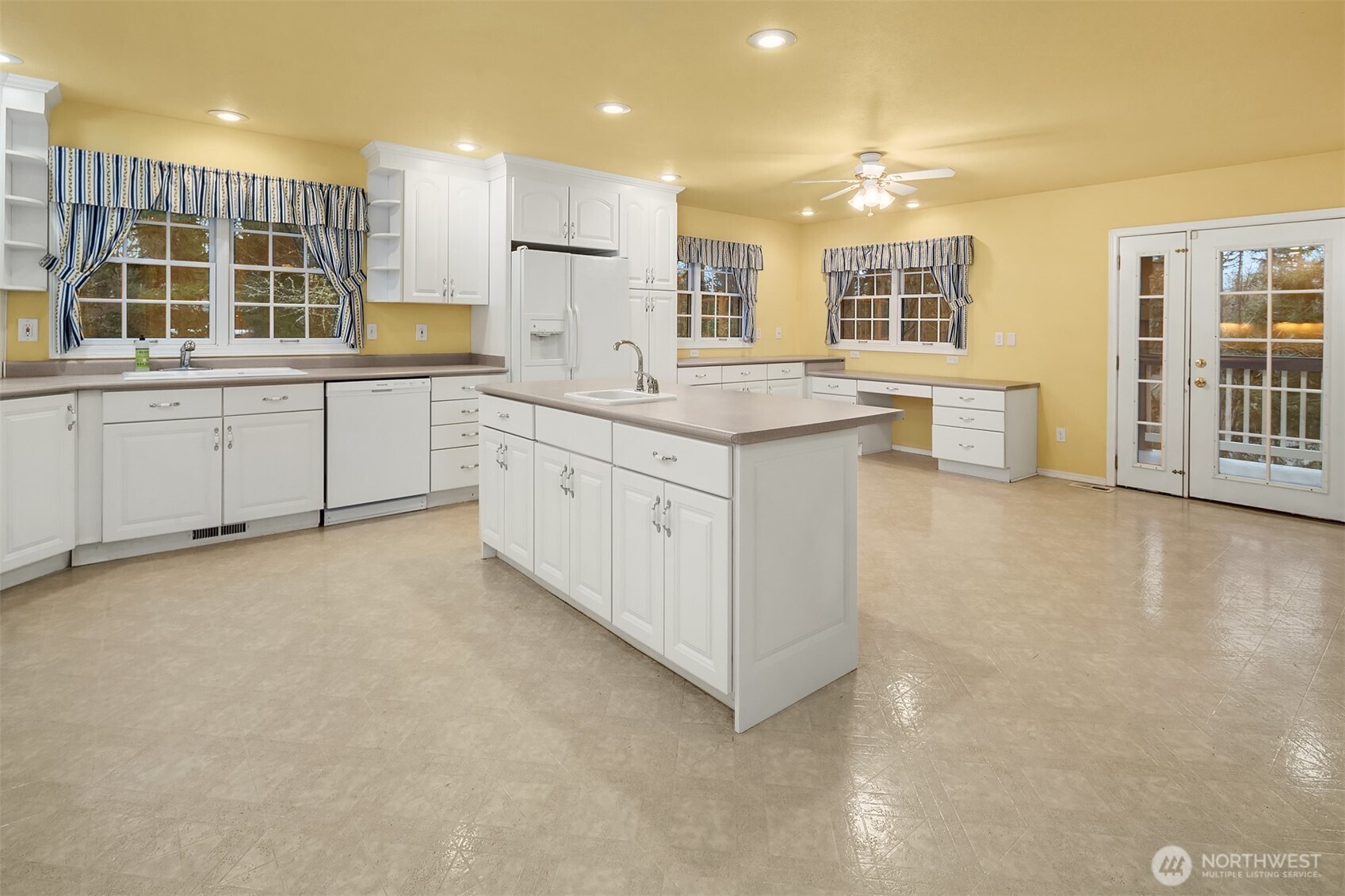 28033 194th Place SE, Kent, WA 98042