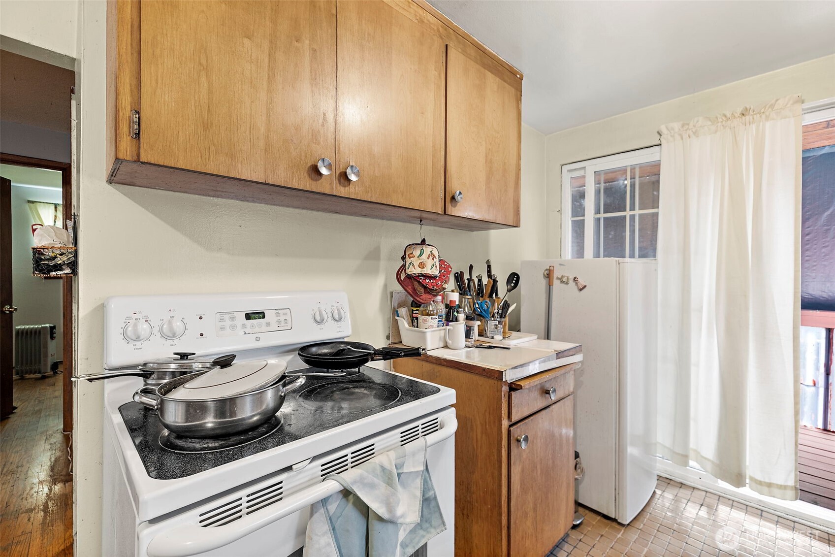 8829 20th Avenue SW, Seattle, WA 98106