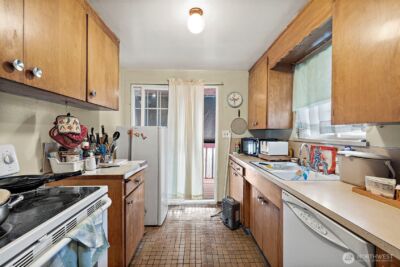 8829 20th Avenue SW, Seattle, WA 98106 - Photo 19