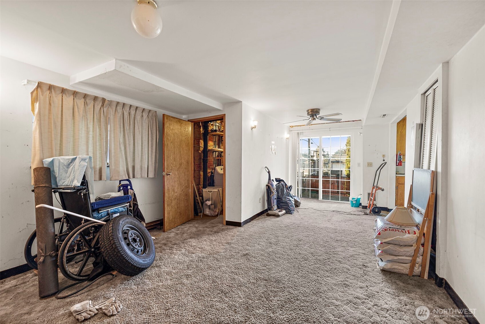 8829 20th Avenue SW, Seattle, WA 98106