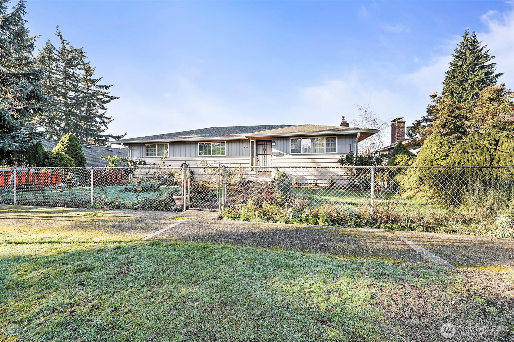 8829 20th Avenue SW, Seattle, WA 98106