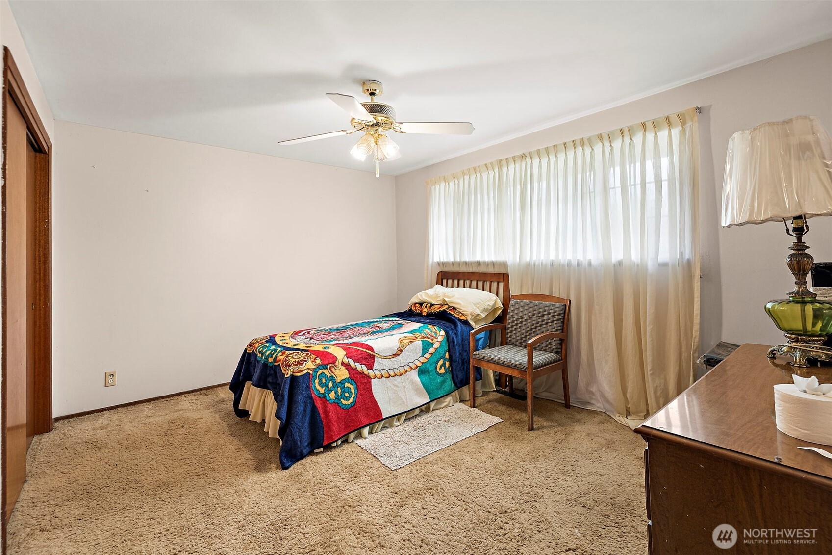 8829 20th Avenue SW, Seattle, WA 98106