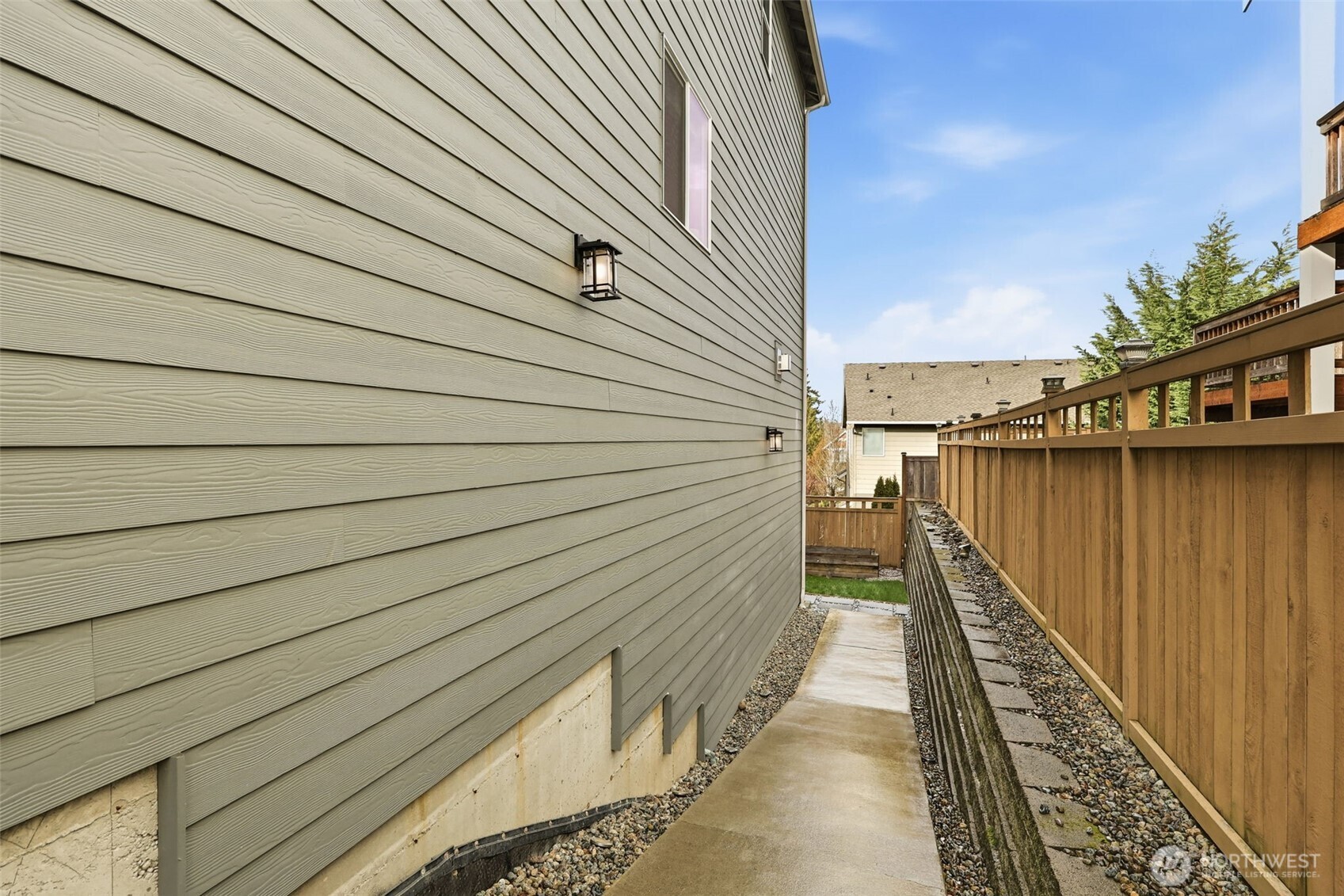 3907 14th Avenue SE, Puyallup, WA 98372