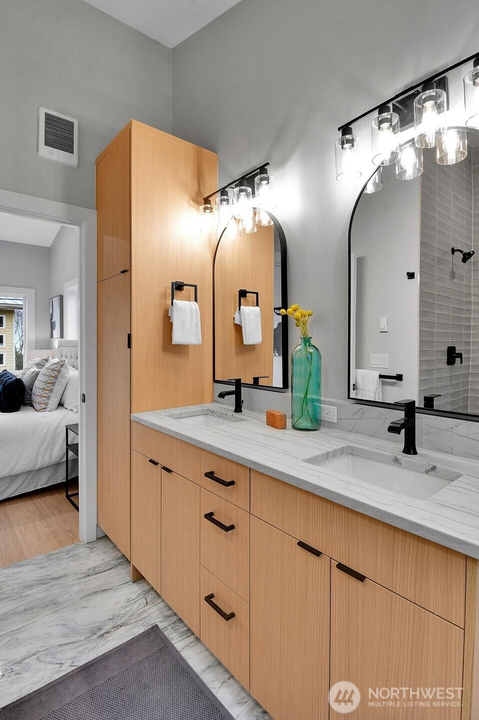 3812 SW Morgan Street , Seattle, WA 98126