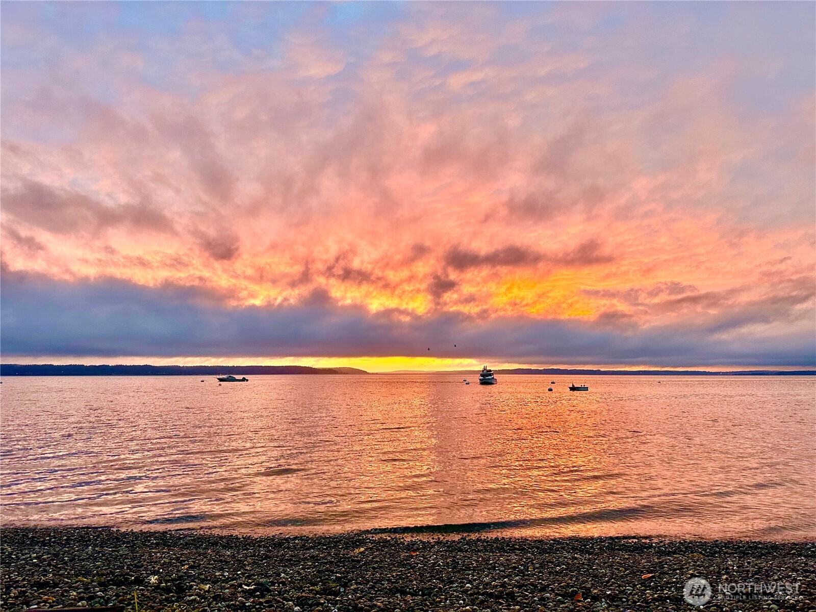 350 N Sunset Drive , Camano Island, WA 98282