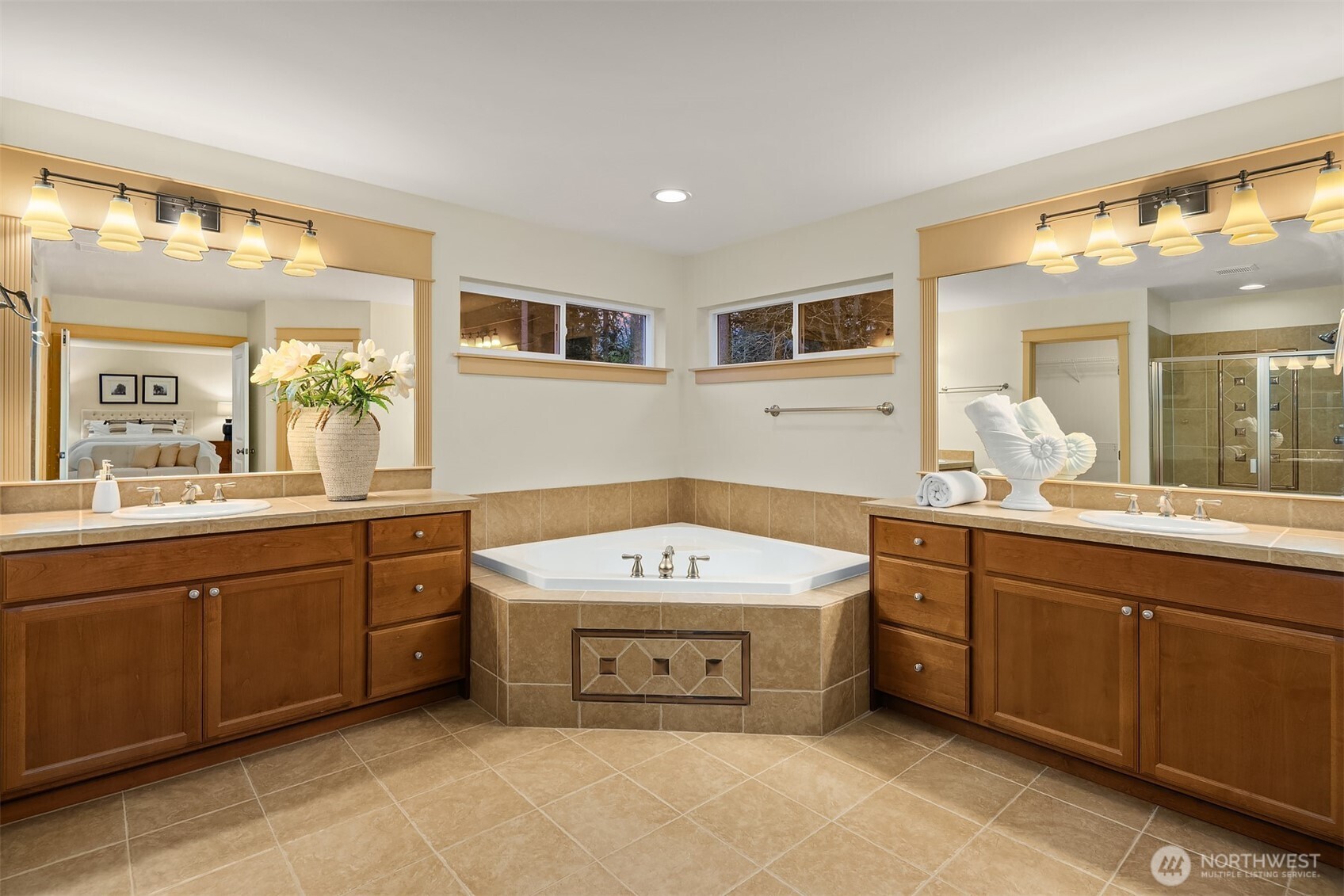 12612 Eagles Nest Drive , Mukilteo, WA 98275