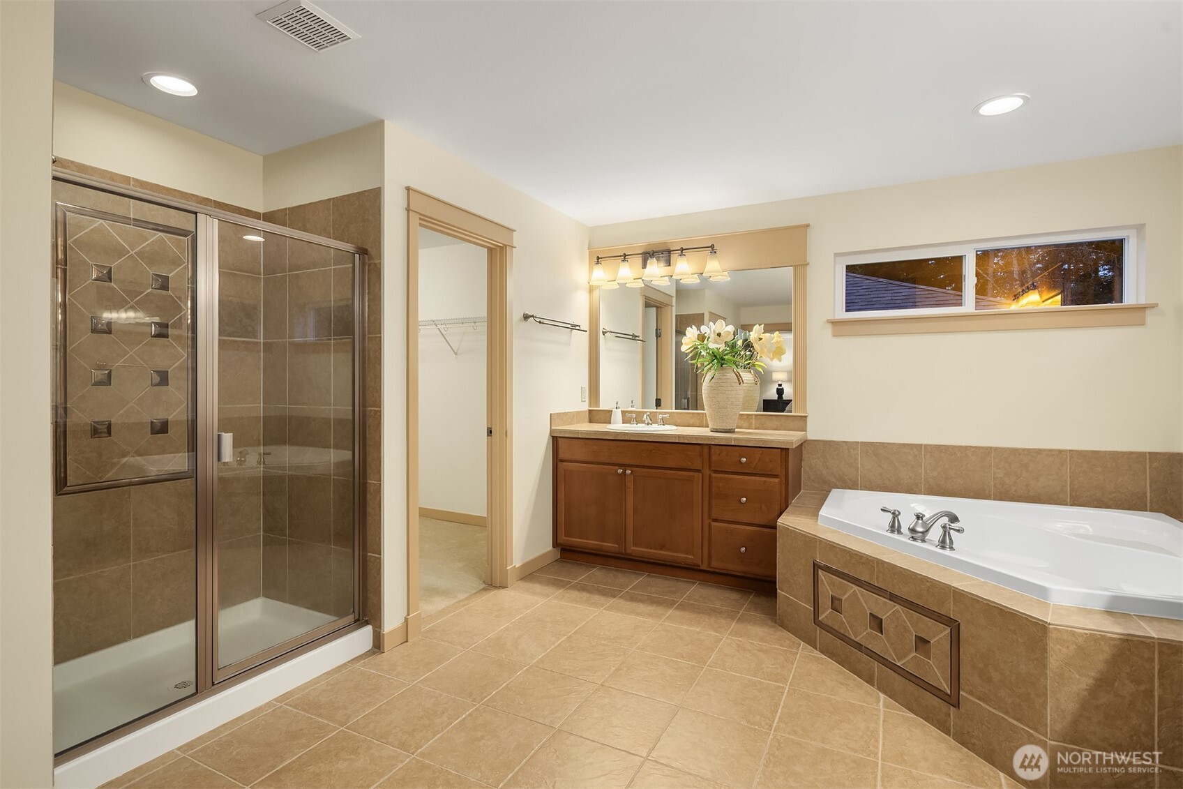 12612 Eagles Nest Drive , Mukilteo, WA 98275