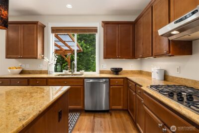 12612 Eagles Nest Drive , Mukilteo, WA 98275 - Photo 10