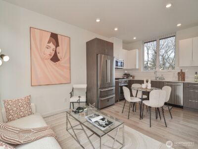 6539 4th Avenue NE #B, Seattle, WA 98115