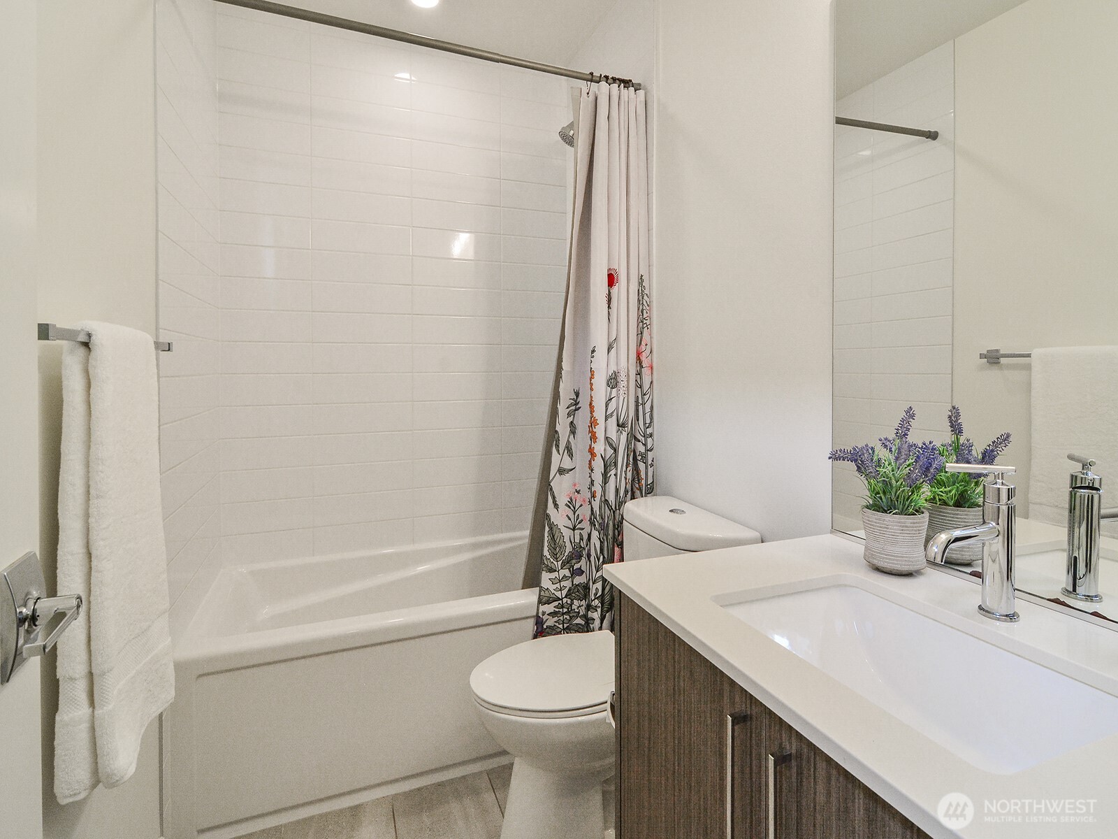 6539 4th Avenue NE #B, Seattle, WA 98115