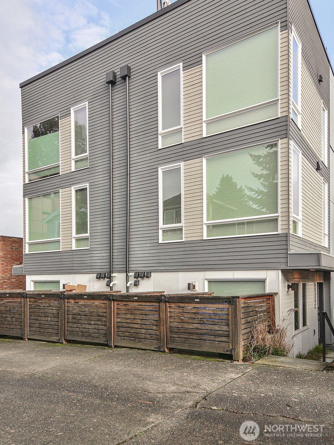 6539 4th Avenue NE #B, Seattle, WA 98115