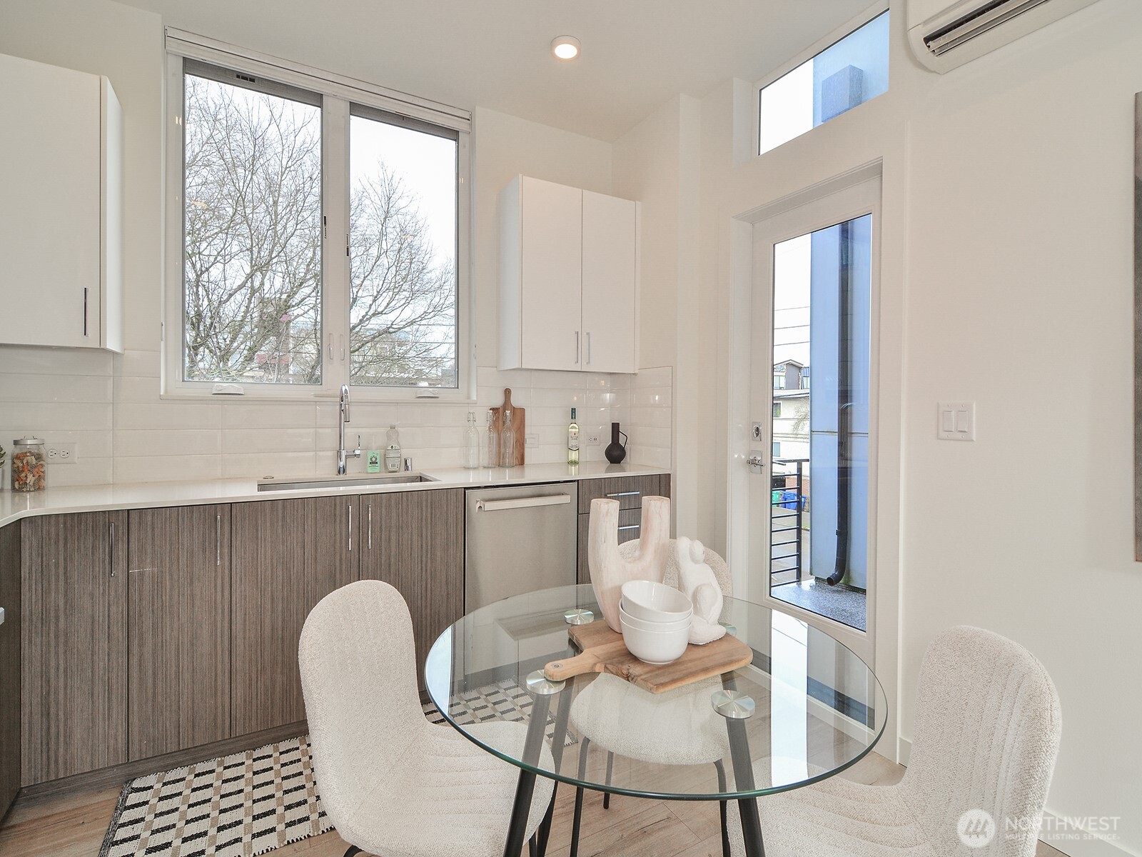 6539 4th Avenue NE #B, Seattle, WA 98115