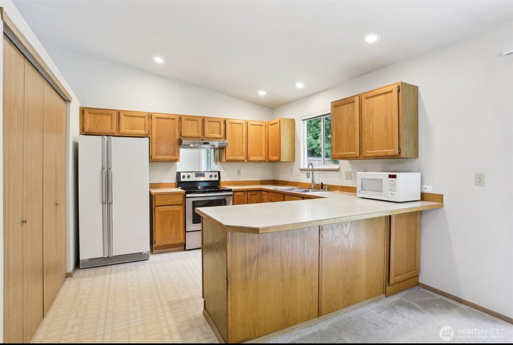12515 NE 107th Place , Kirkland, WA 98033