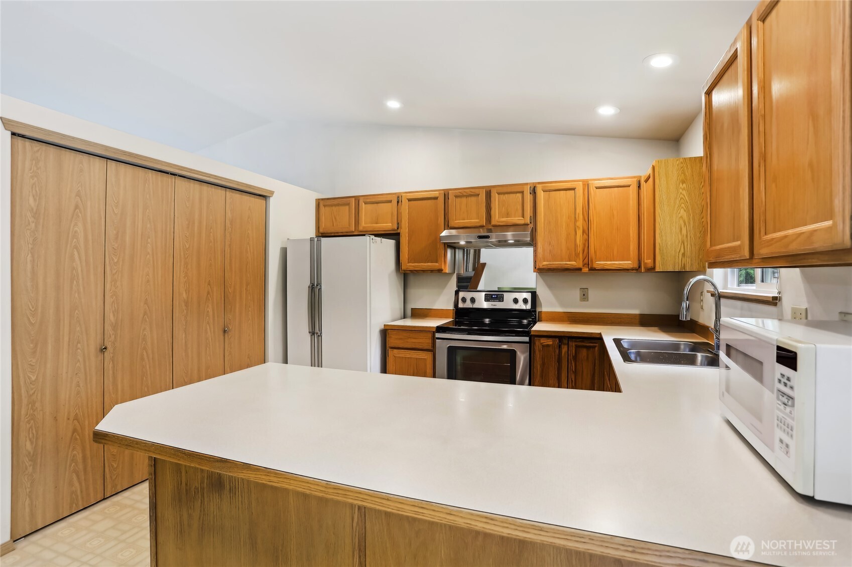 12515 NE 107th Place , Kirkland, WA 98033
