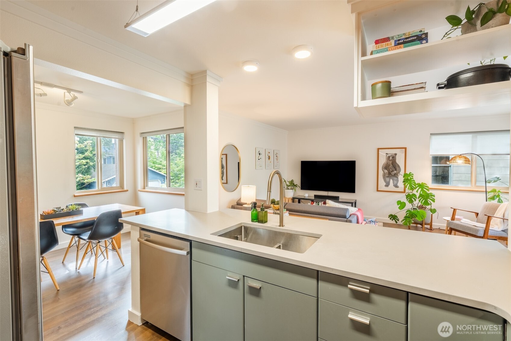 732 11th Avenue E #302, Seattle, WA 98102