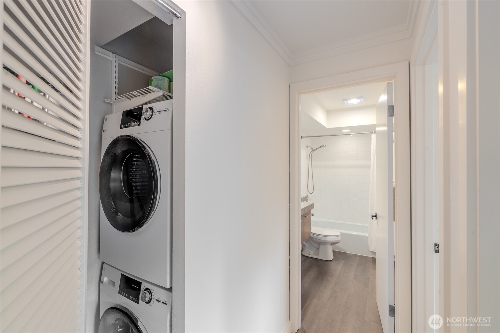 732 11th Avenue E #302, Seattle, WA 98102