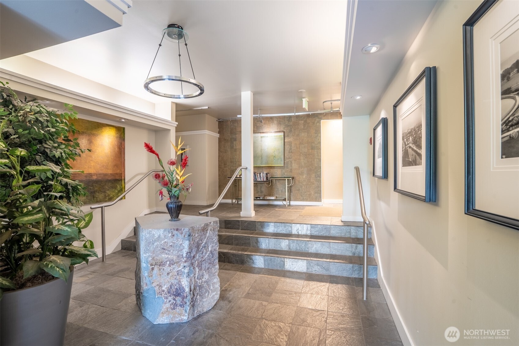 732 11th Avenue E #302, Seattle, WA 98102