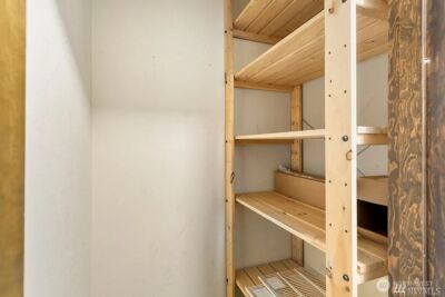 732 11th Avenue E #302, Seattle, WA 98102 - Photo 24