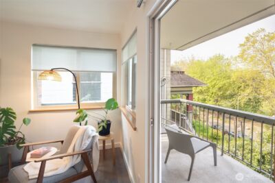 732 11th Avenue E #302, Seattle, WA 98102 - Photo 5