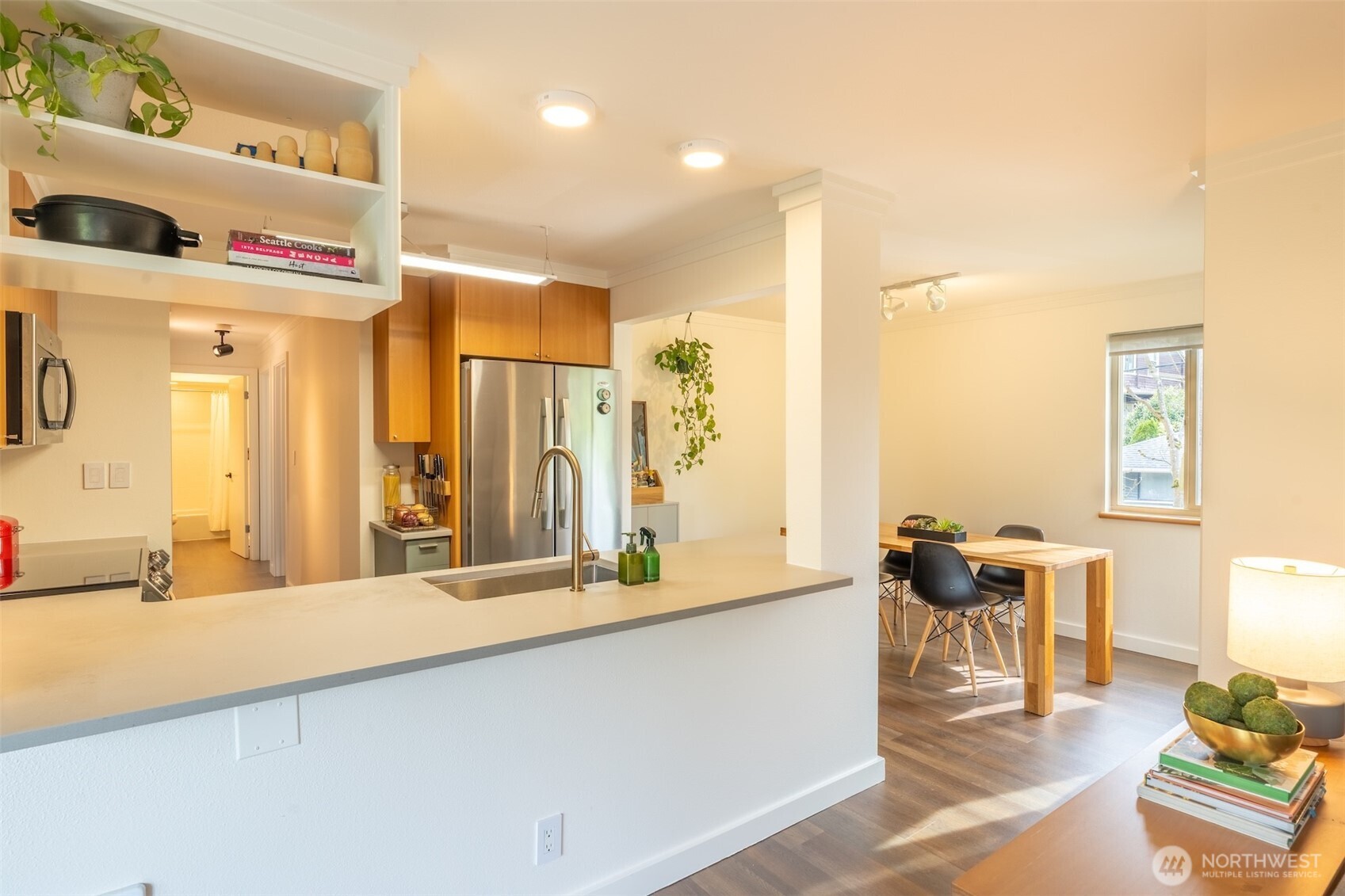 732 11th Avenue E #302, Seattle, WA 98102