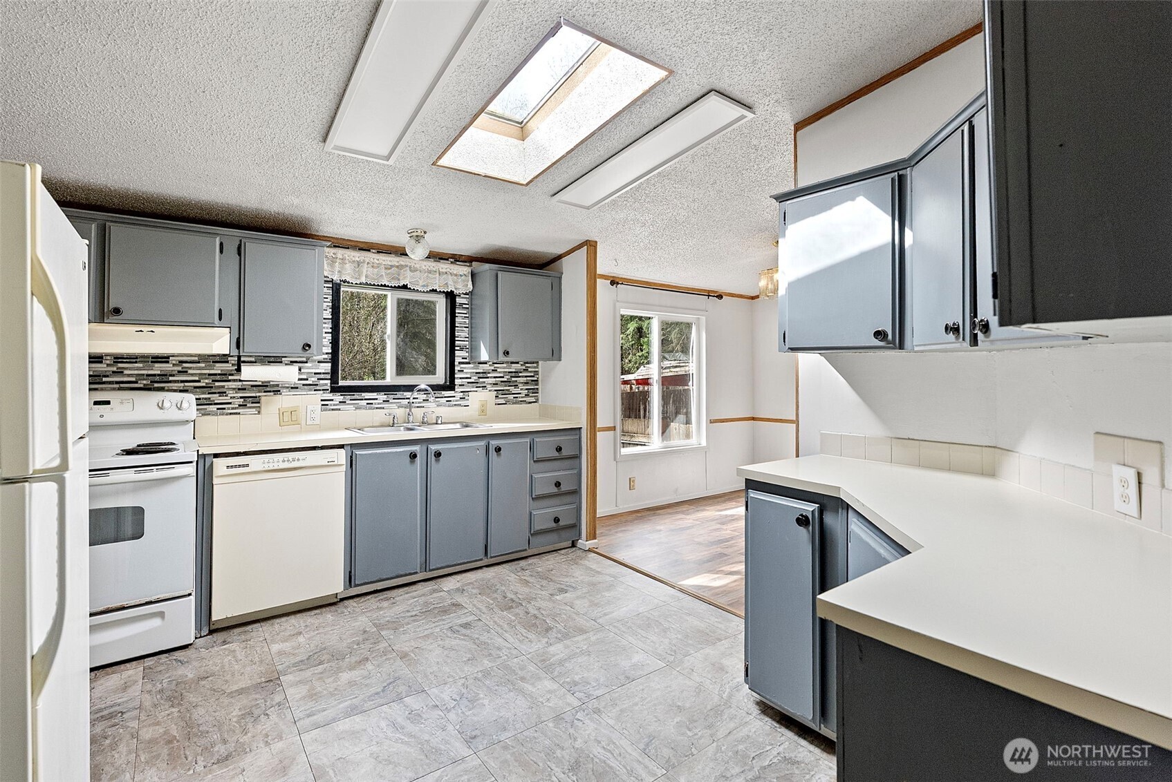 6044 SW Old Clifton Road , Port Orchard, WA 98367