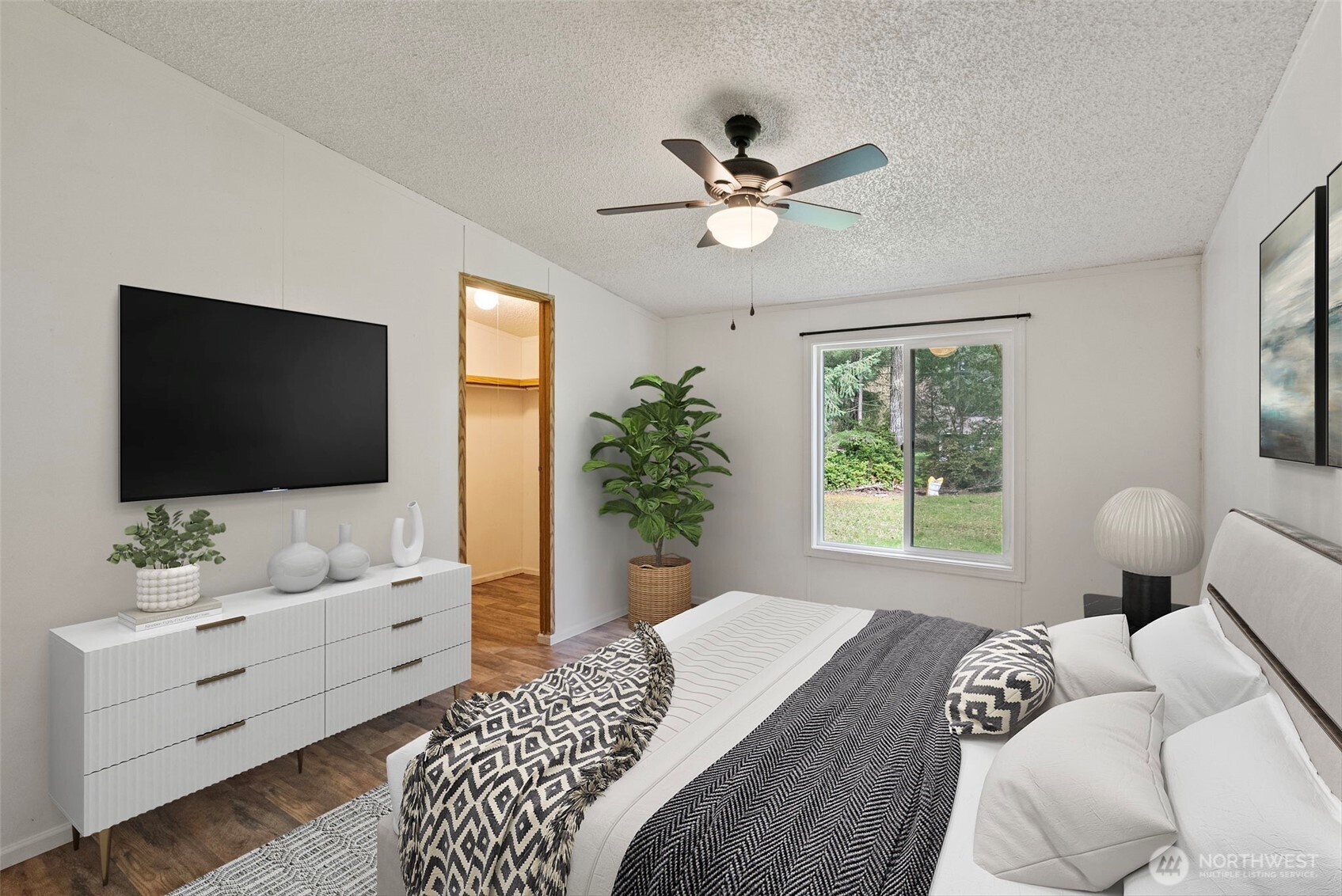 6044 SW Old Clifton Road , Port Orchard, WA 98367