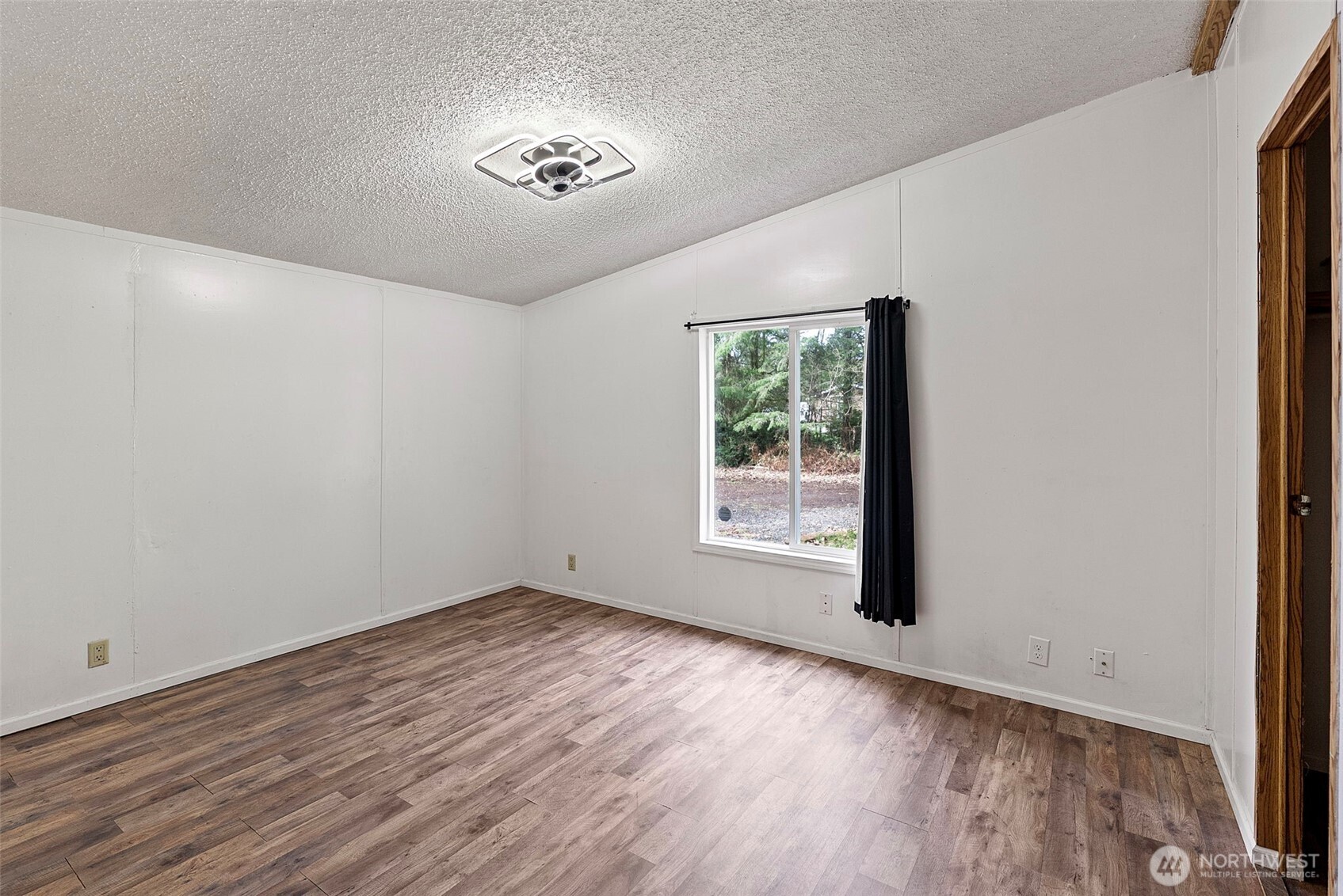 6044 SW Old Clifton Road , Port Orchard, WA 98367