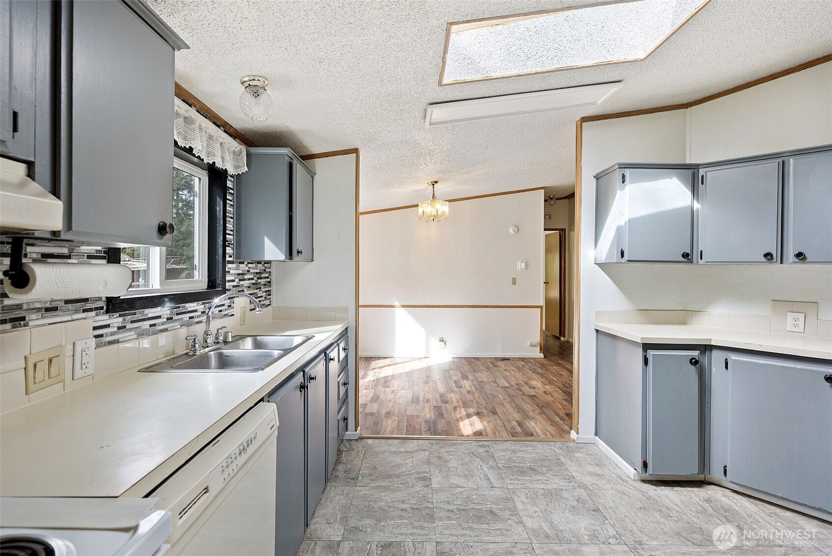 6044 SW Old Clifton Road , Port Orchard, WA 98367