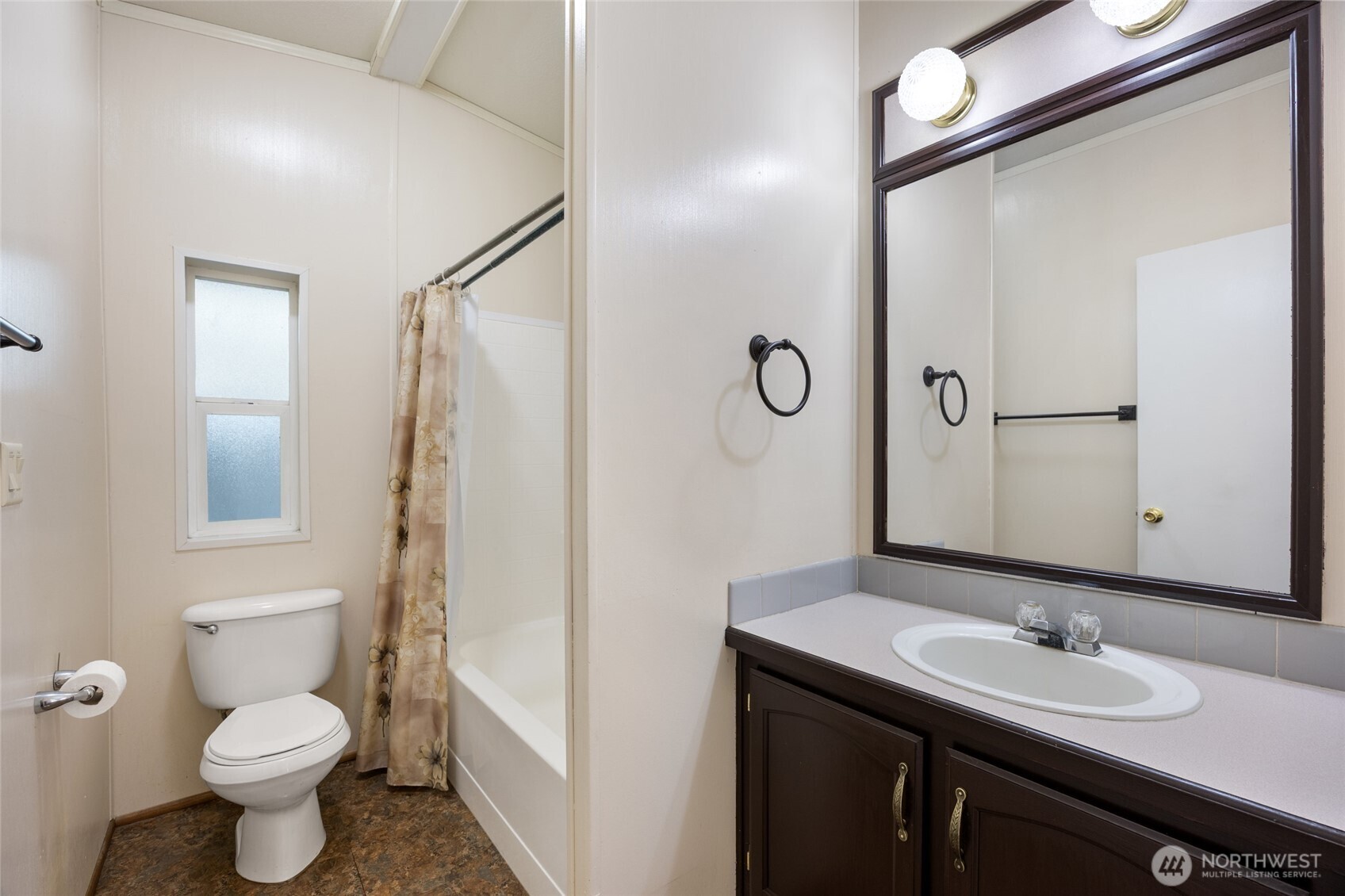 3010 W Peninsula Drive #97, Moses Lake, WA 98837