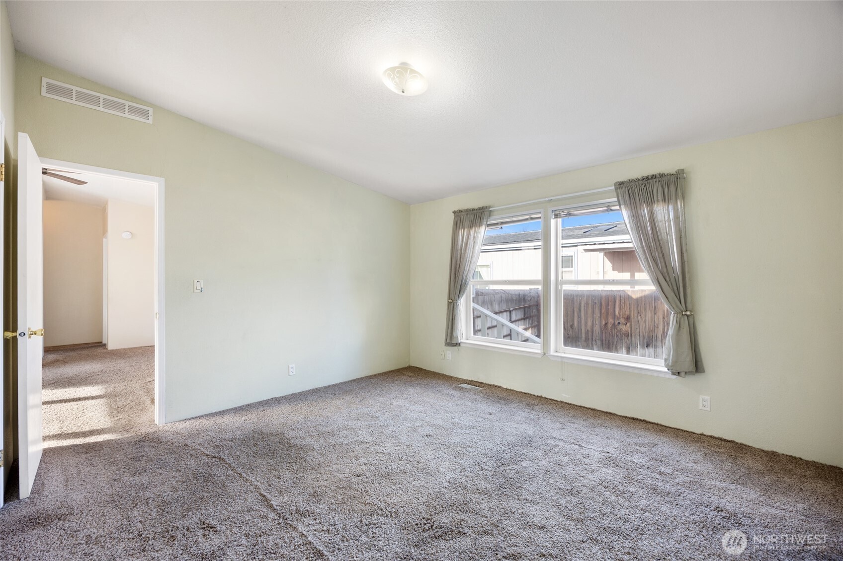 3010 W Peninsula Drive #97, Moses Lake, WA 98837